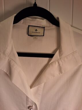 Tuckernuck White Women’s Button-Up Shirt